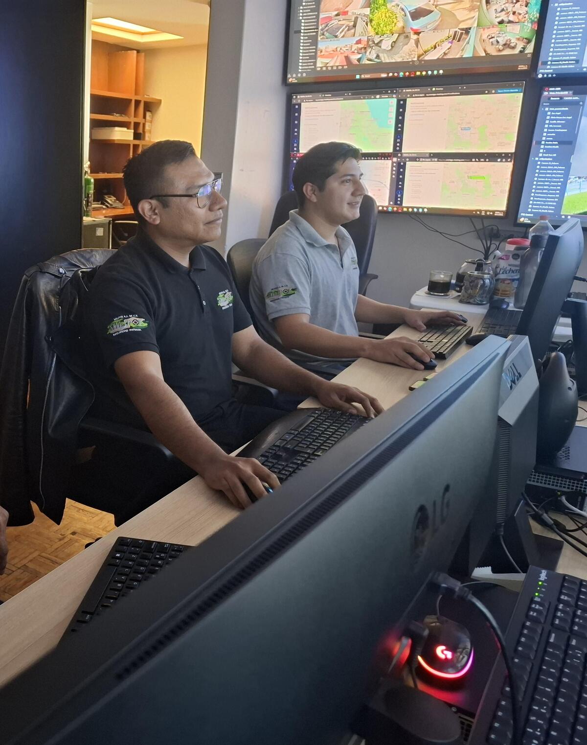 Equipo técnico con circuitos